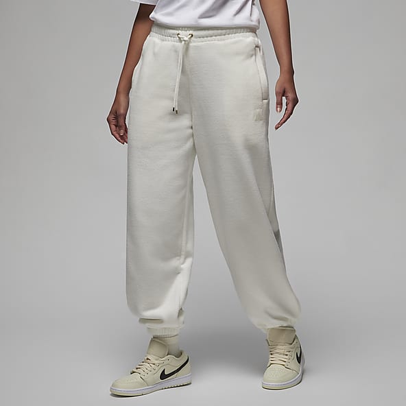 Women s Warm Joggers. Winter Wear. Nike CA